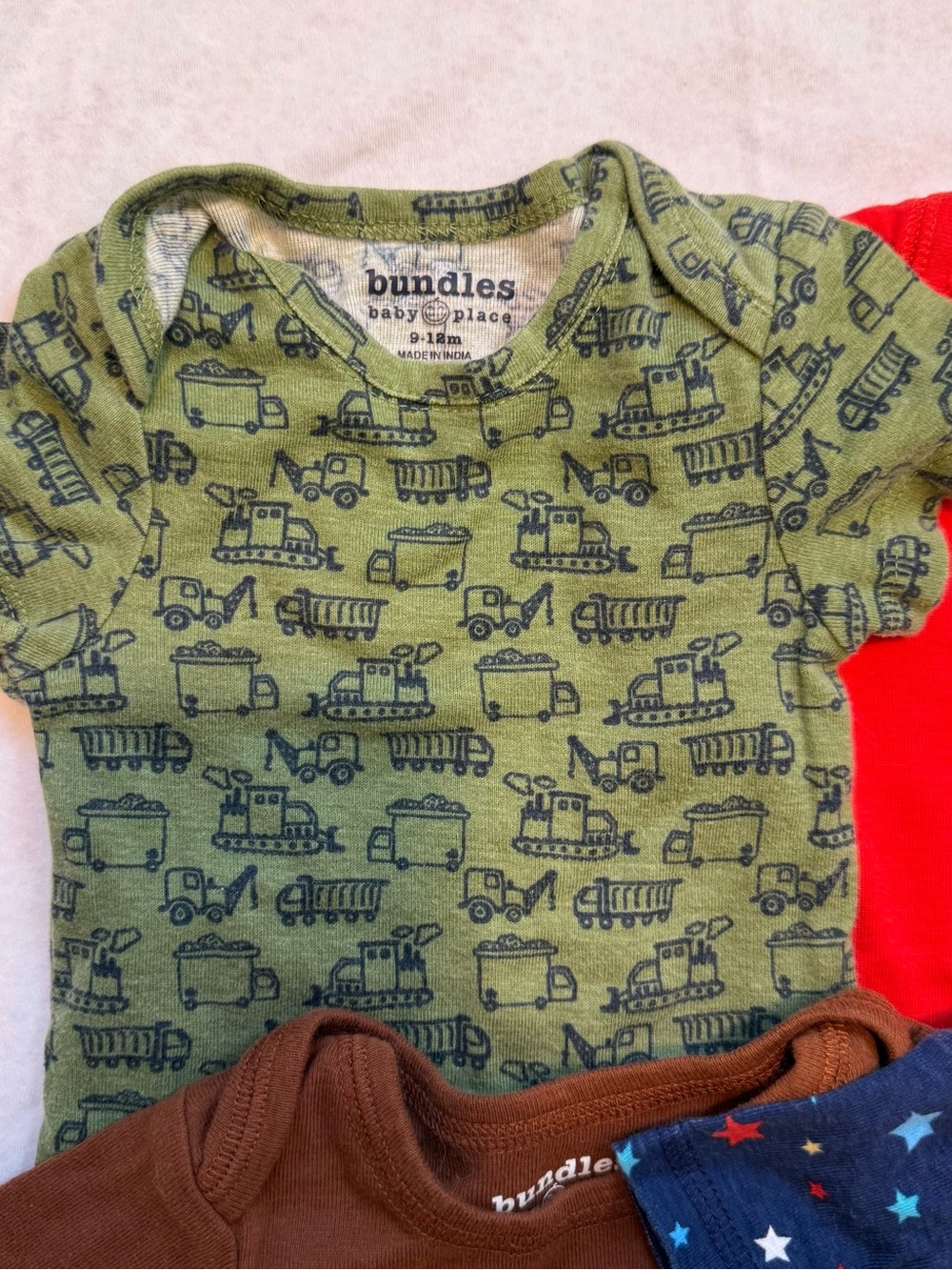 Bundle of 4 9-12M Kids One-Piece Bodysuit Set - Red, Green, Brown, Navy - Picture 2 of 4